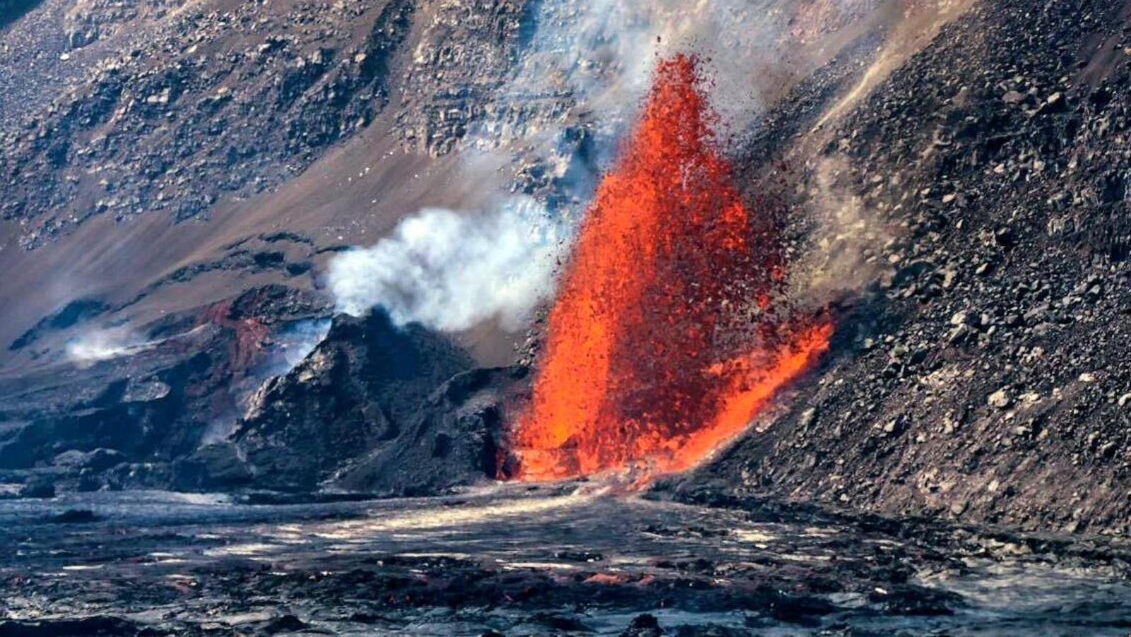 Hawaii’s Kilauea volcano is spewing lava once again